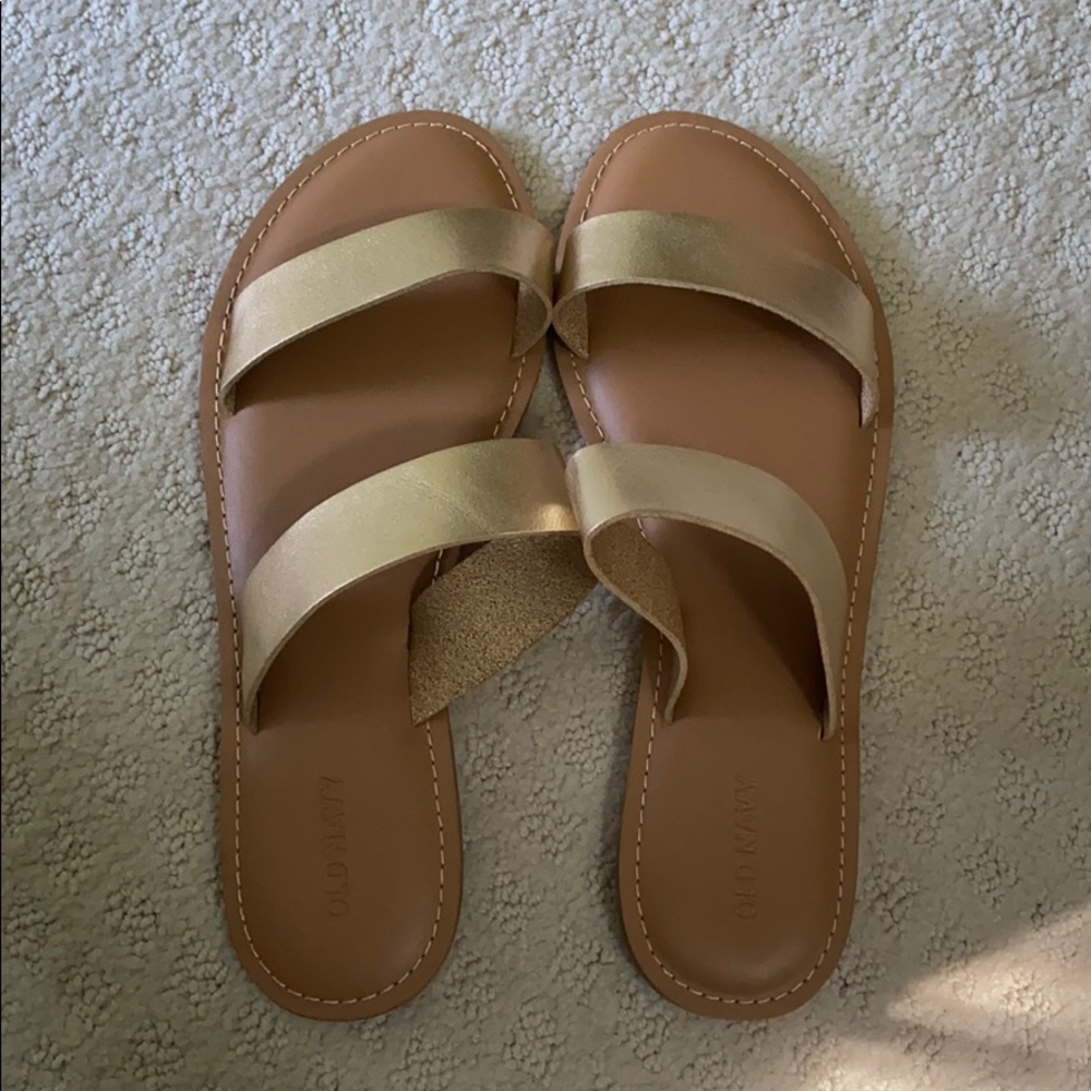 Old Navy women’s sandals gold size 9